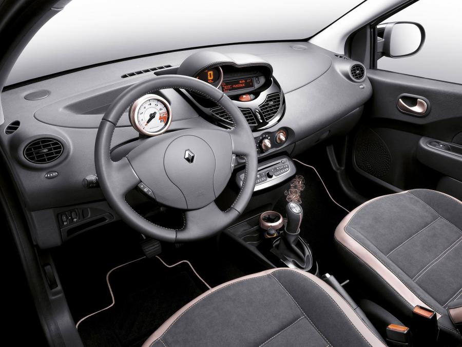  Renault Twingo Miss Sixty 2010 года  (фото 5 из 9)